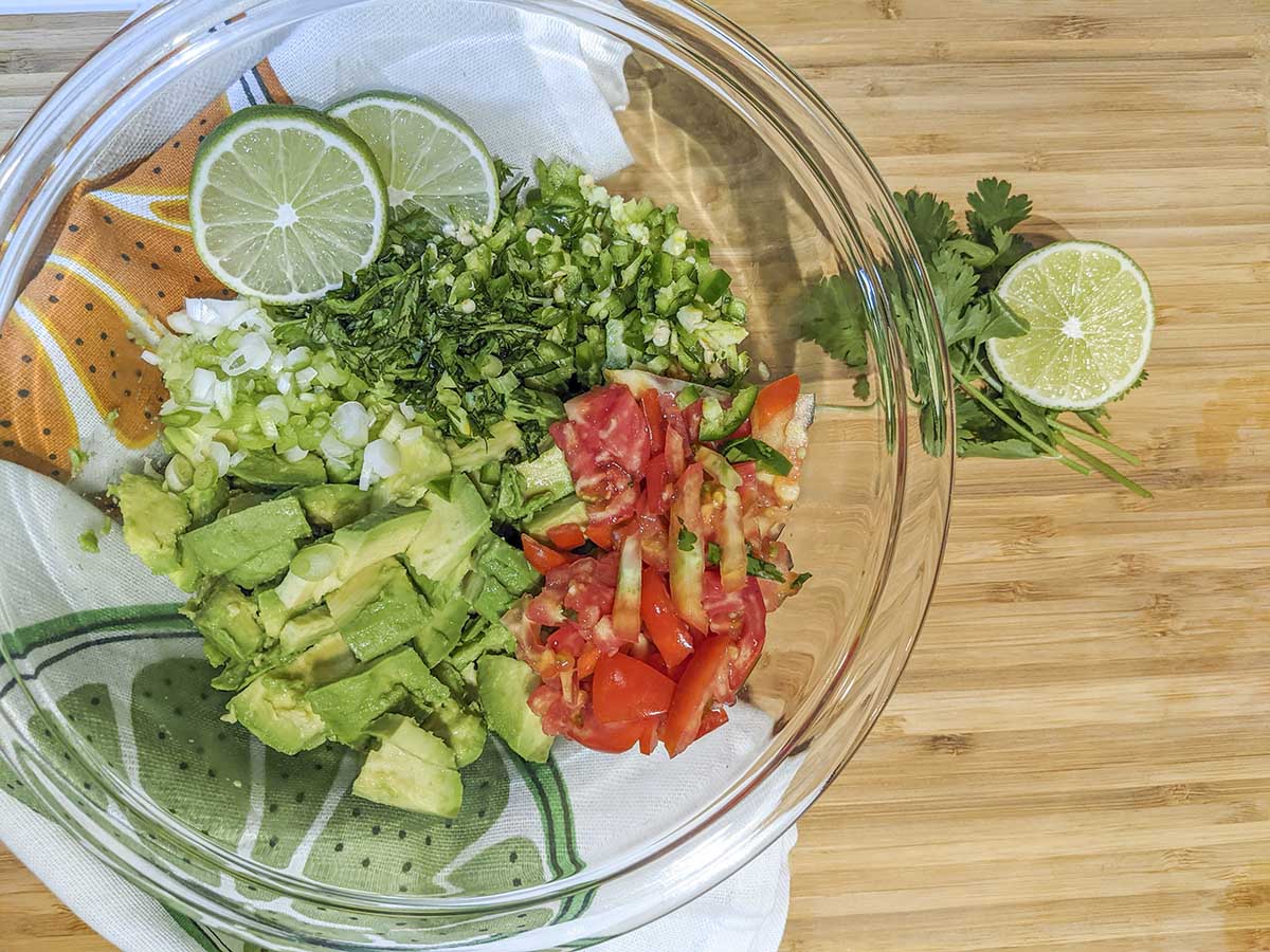 Guacamole With Tomatoes